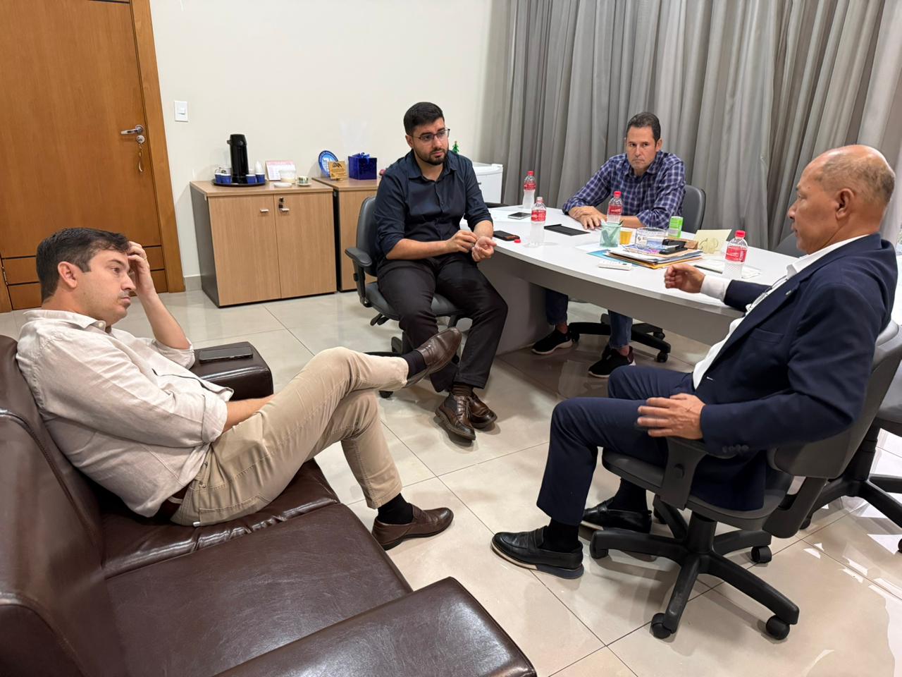 Deputado Coronel Chrisóstomo visita SEMUSA e acompanha aplicação de quase R$ 50 milhões na saúde de Porto Velho